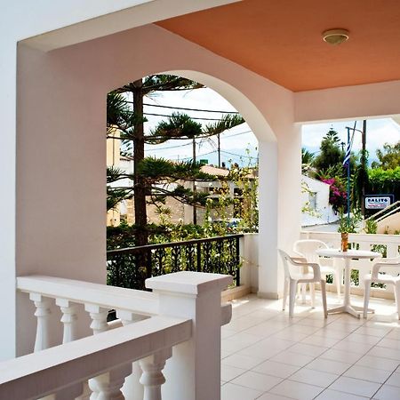 Captain Michalis Apartments Galatás Dış mekan fotoğraf
