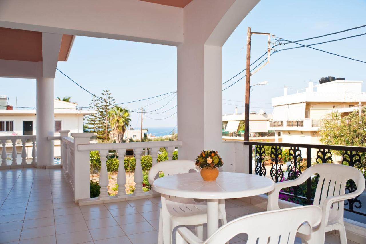 Captain Michalis Apartments Galatás Dış mekan fotoğraf