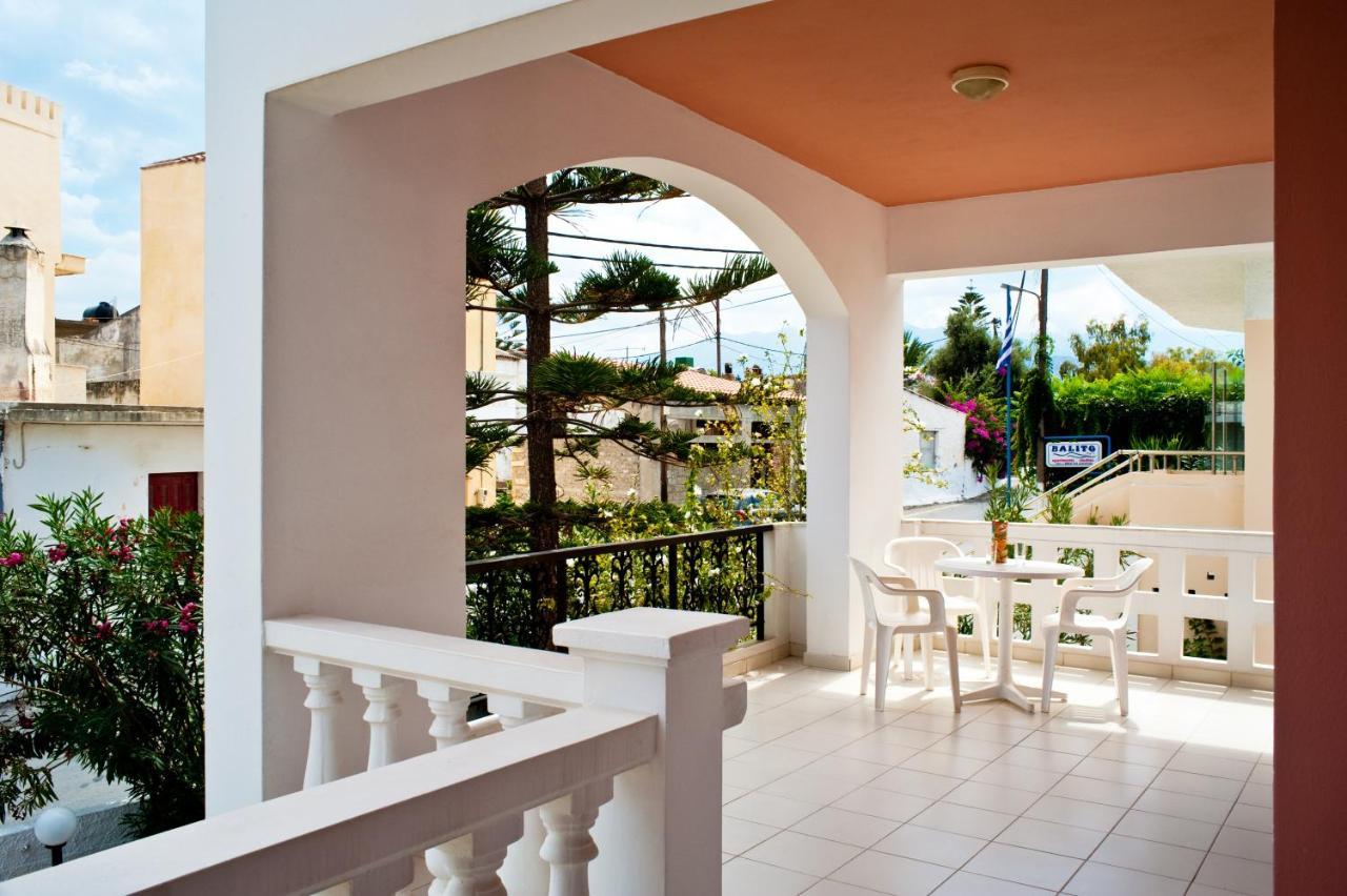 Captain Michalis Apartments Galatás Dış mekan fotoğraf