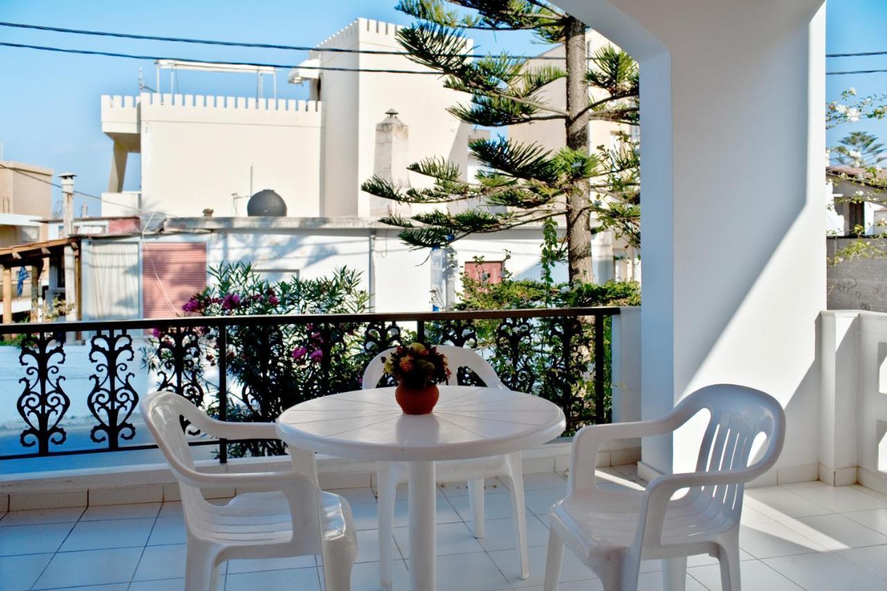 Captain Michalis Apartments Galatás Dış mekan fotoğraf
