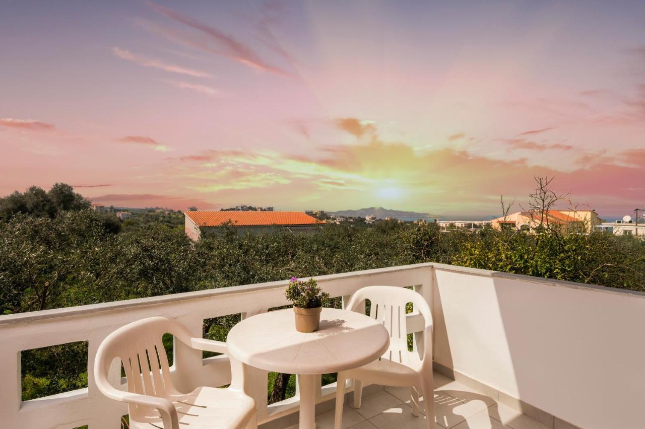 Captain Michalis Apartments Galatás Dış mekan fotoğraf