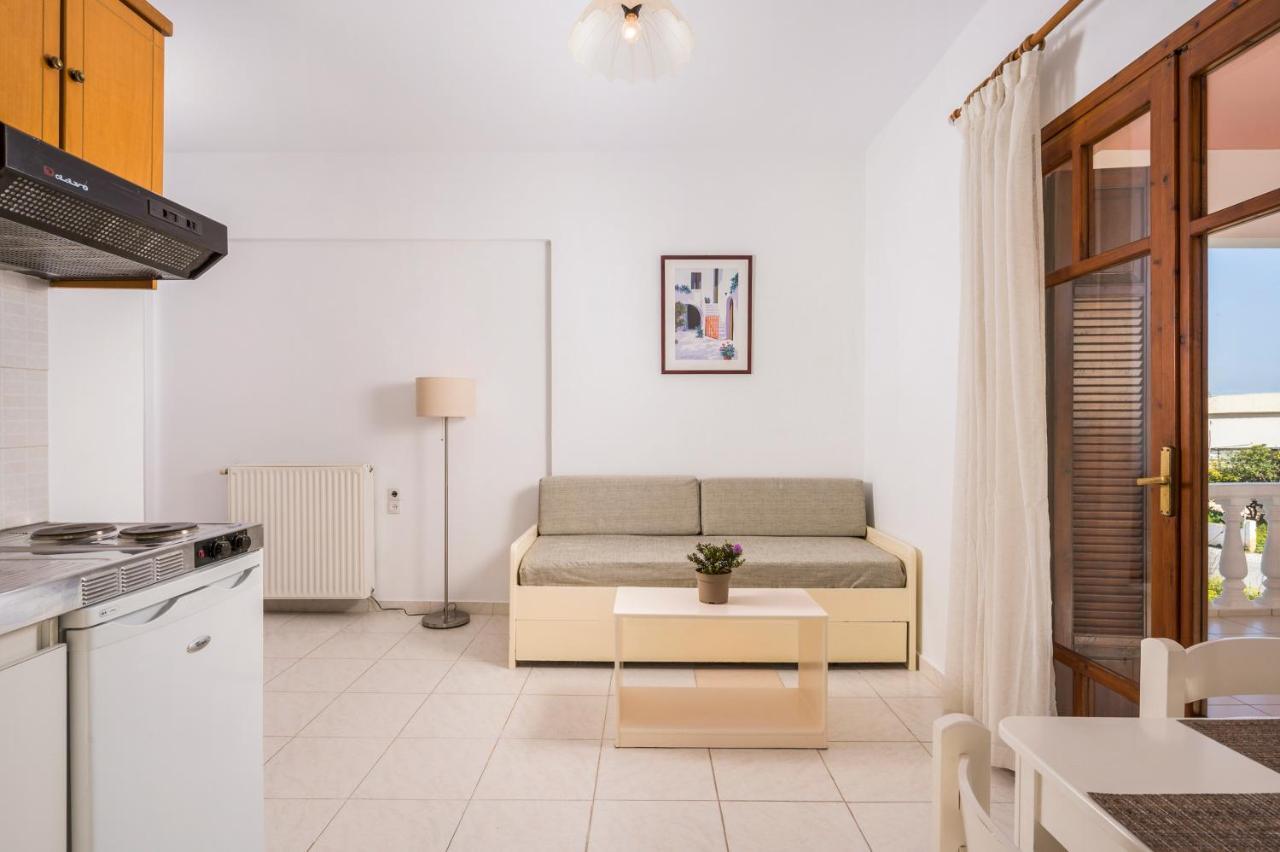 Captain Michalis Apartments Galatás Dış mekan fotoğraf
