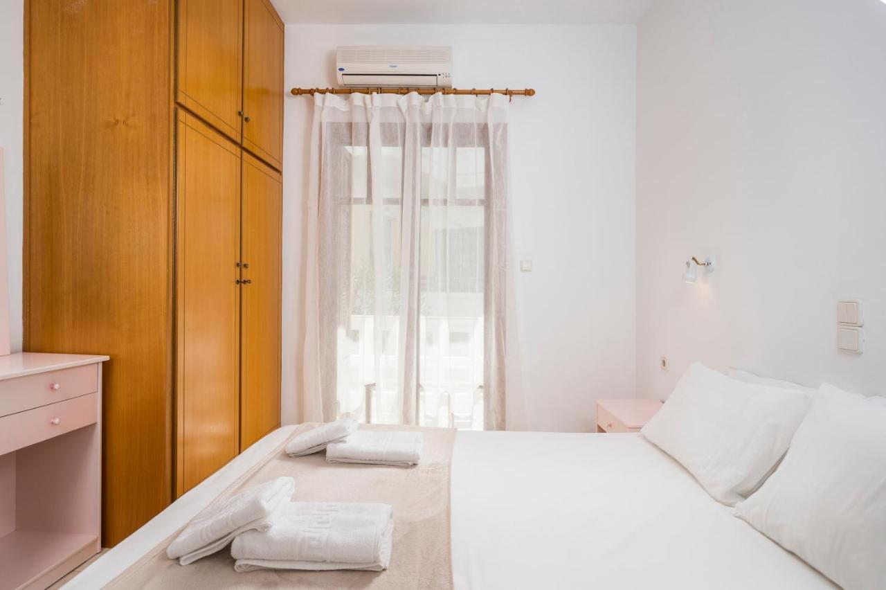 Captain Michalis Apartments Galatás Dış mekan fotoğraf