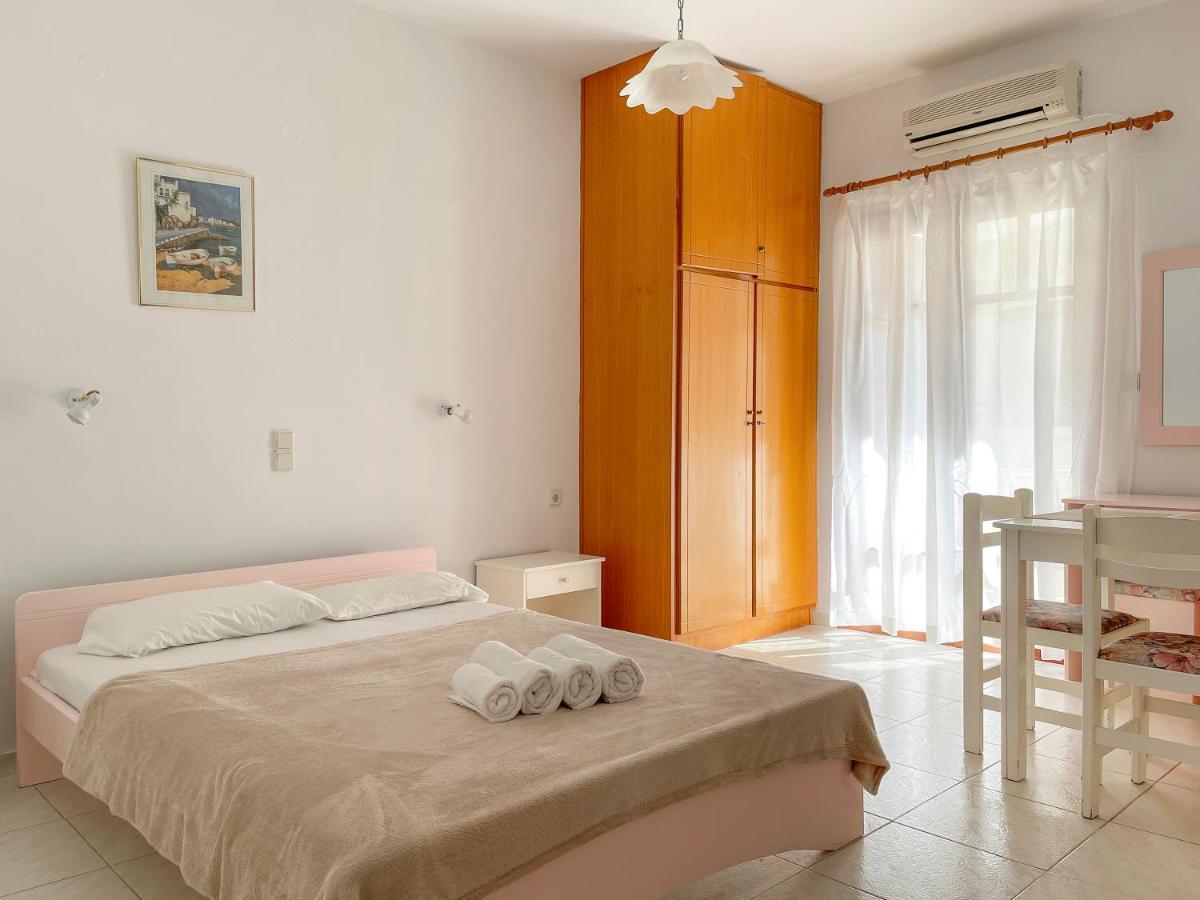 Captain Michalis Apartments Galatás Dış mekan fotoğraf