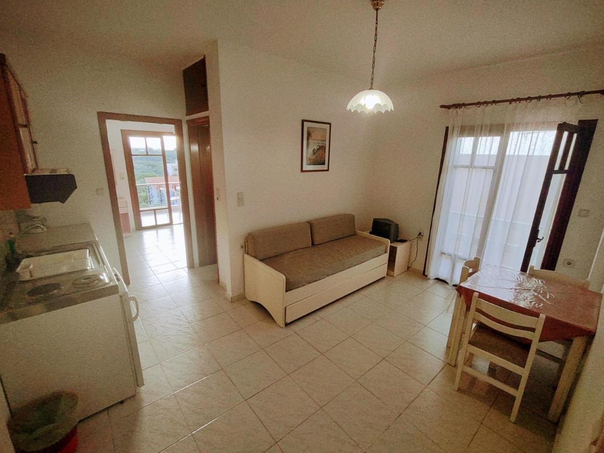 Captain Michalis Apartments Galatás Dış mekan fotoğraf