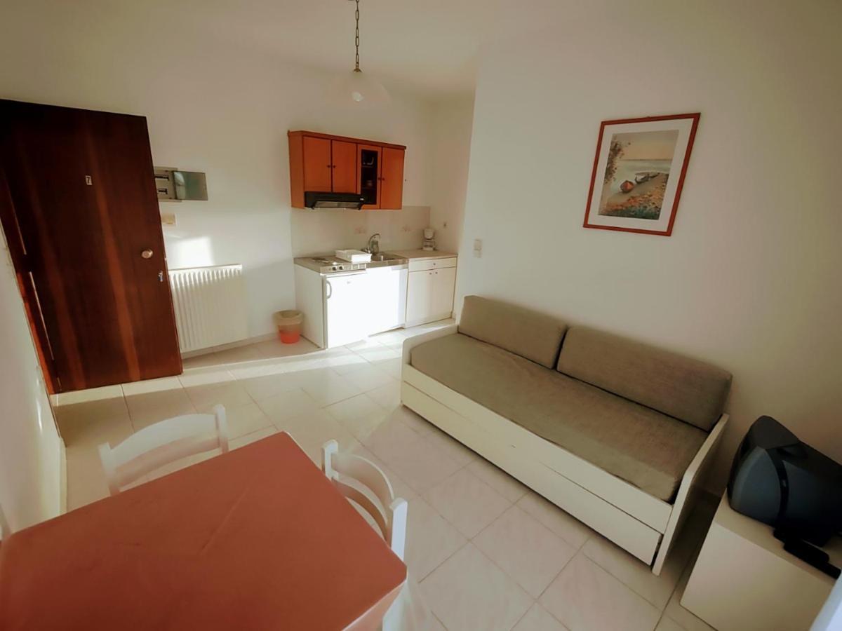 Captain Michalis Apartments Galatás Dış mekan fotoğraf