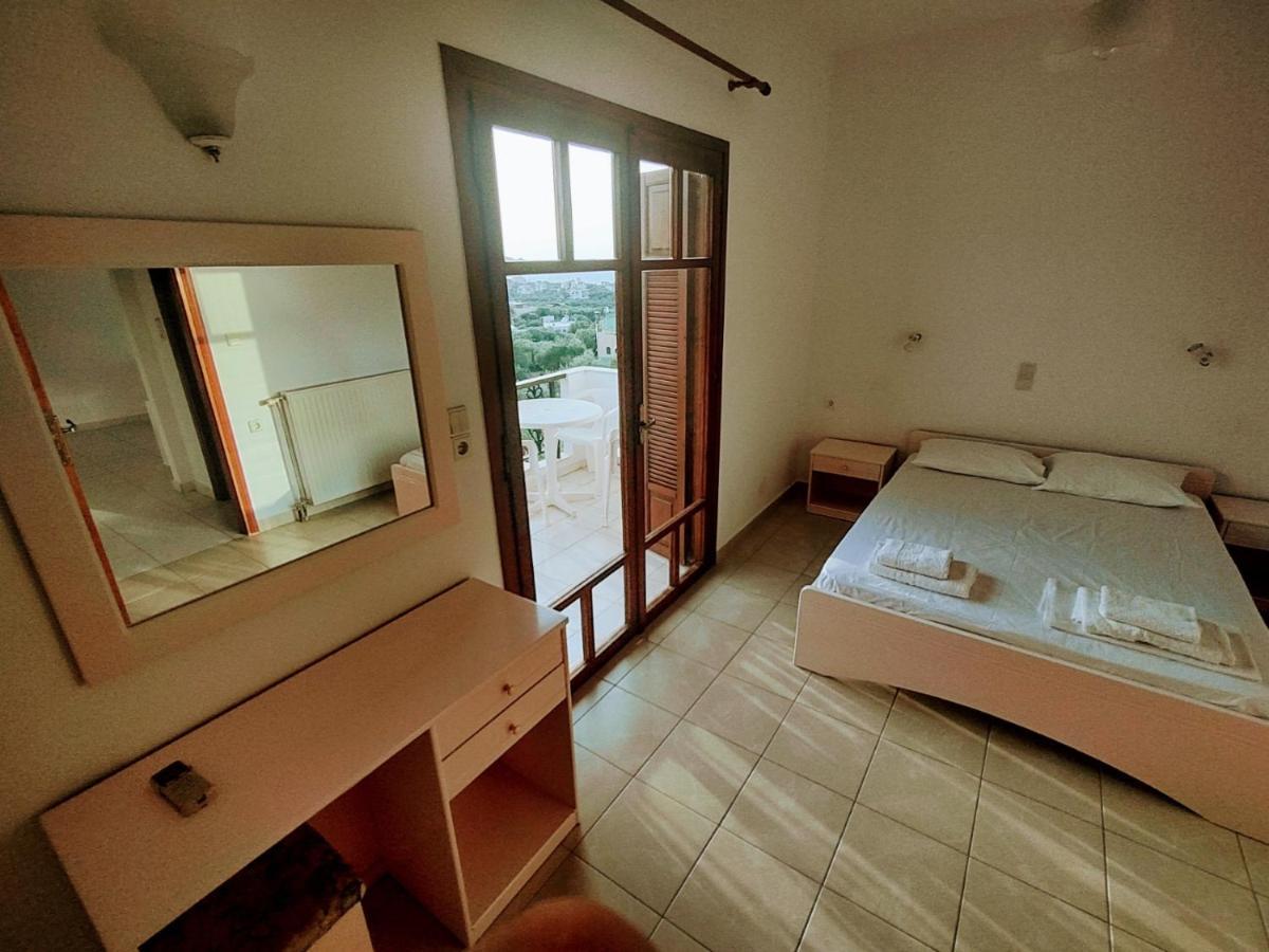 Captain Michalis Apartments Galatás Dış mekan fotoğraf