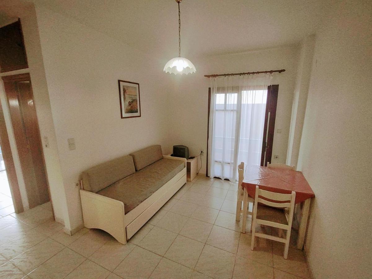 Captain Michalis Apartments Galatás Dış mekan fotoğraf