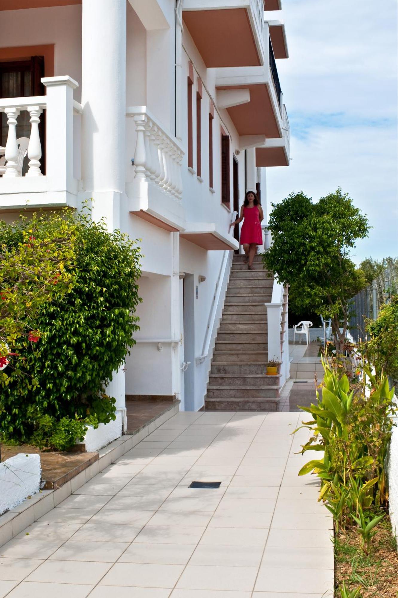 Captain Michalis Apartments Galatás Dış mekan fotoğraf