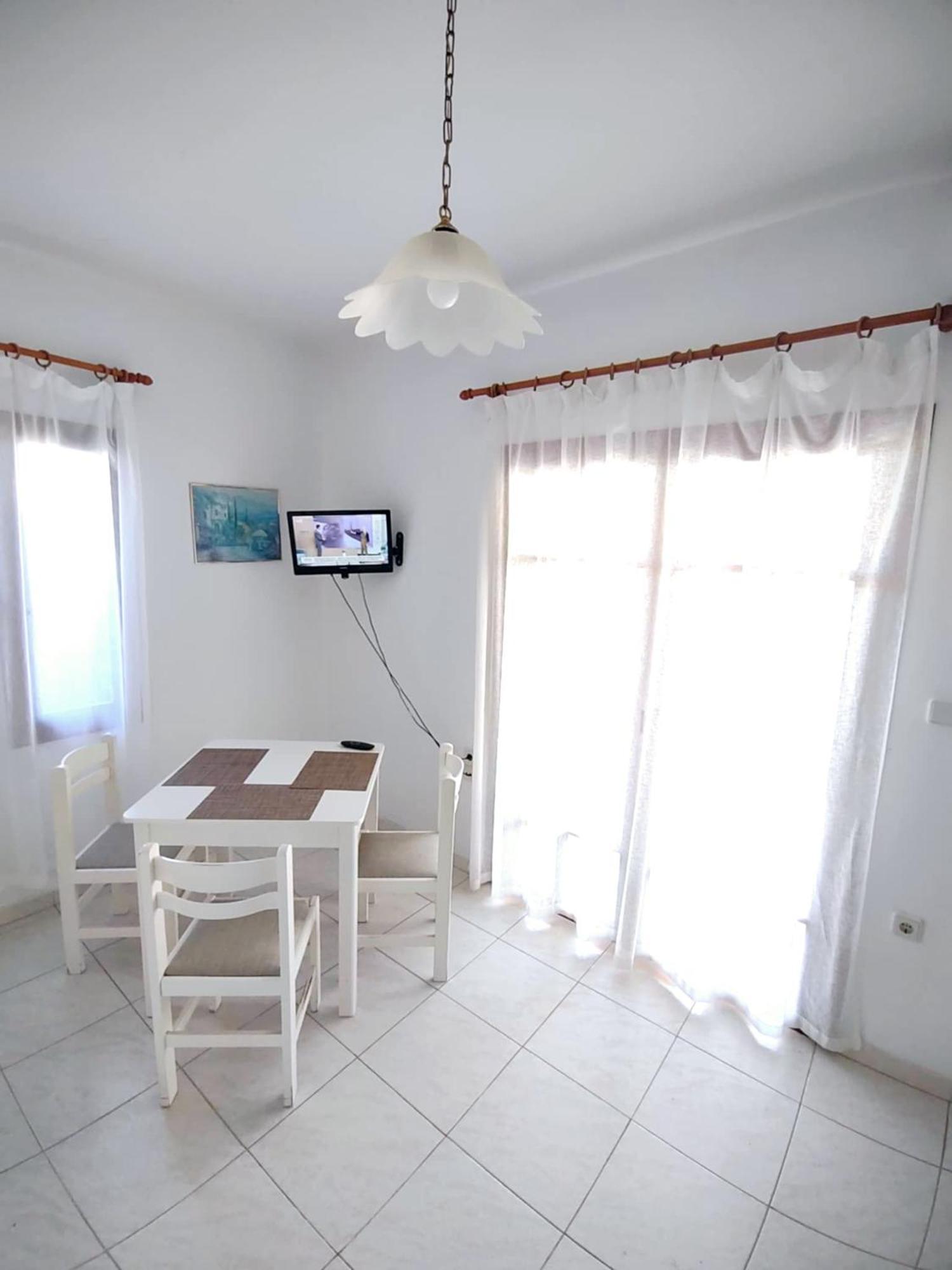 Captain Michalis Apartments Galatás Dış mekan fotoğraf