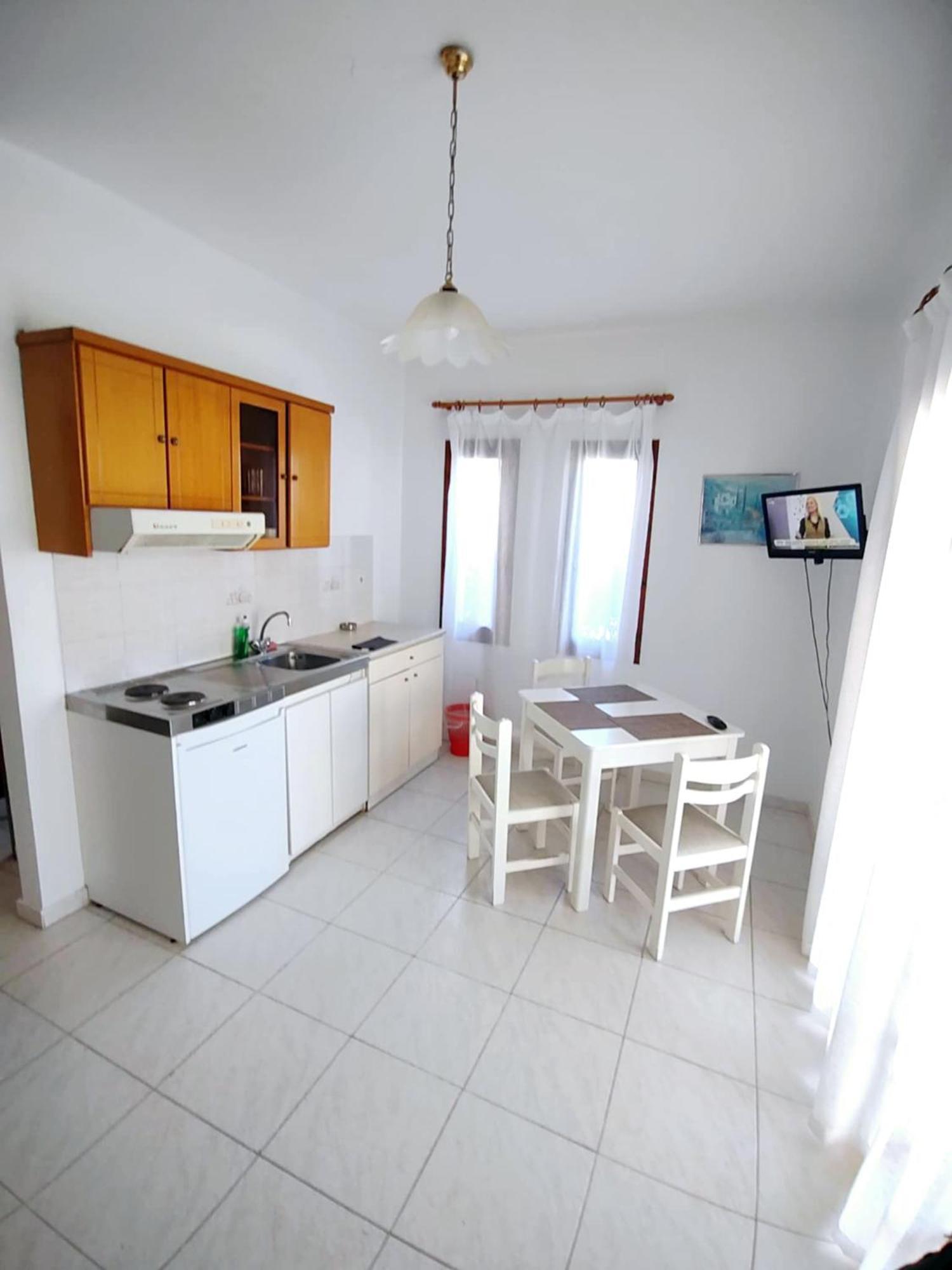 Captain Michalis Apartments Galatás Dış mekan fotoğraf